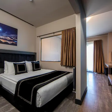 Menalo Premium Airport Hotel 5*