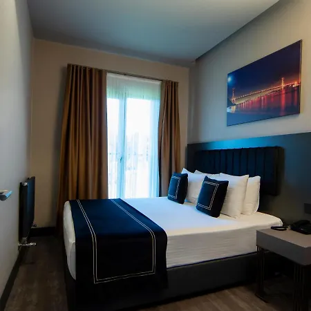 Menalo Premium Airport Hotel