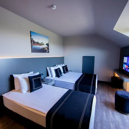 Hotel Menalo Premium Airport