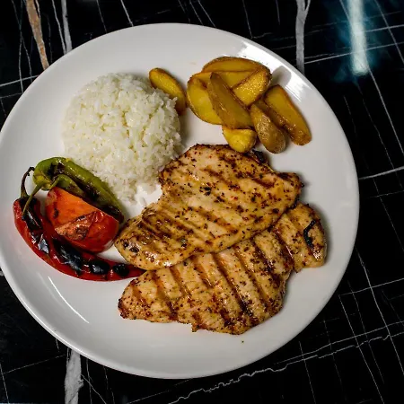 Menalo Premium Airport