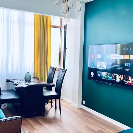 Apartment New Renovated 3 Bedroom 2 Bathroom Laleli *