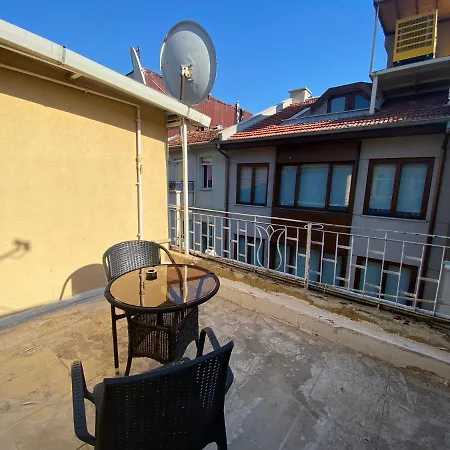 Amida House Aparthotel