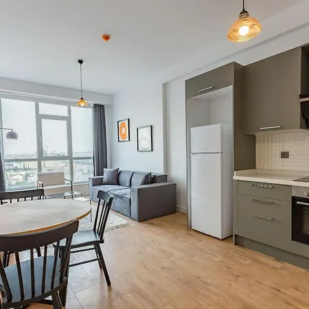 Modern With Fantastic City View In Kadikoy
