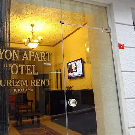 Lyon * Istanbul
