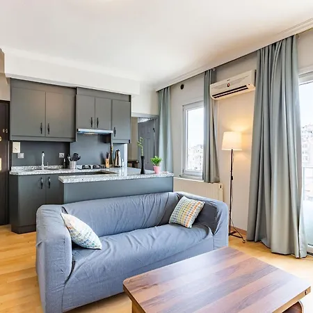 Central And Modern Flat With City View In Sisli * Istanbul