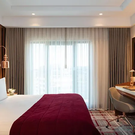 Moevenpick Airport Hotel 5*