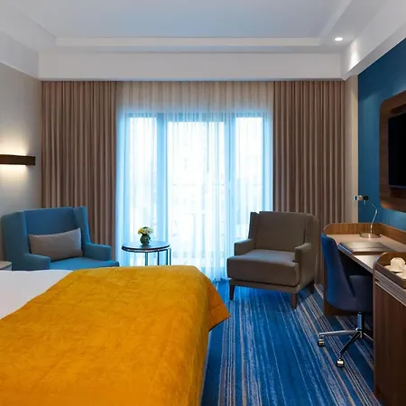 Moevenpick Airport 5*