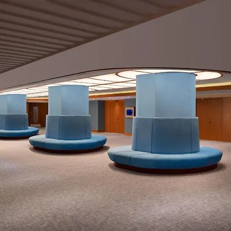 Moevenpick Airport Hotel