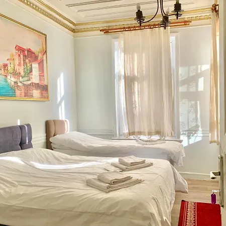 Hotel apartamentowy Golden