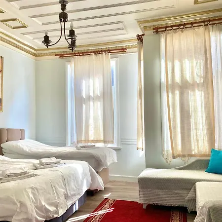 Hotel apartamentowy Golden *
