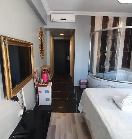 Aparthotel Luu