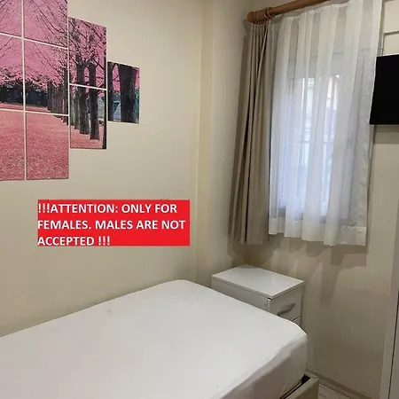 !only Females! Bakirkoy Ladies Hotel *
