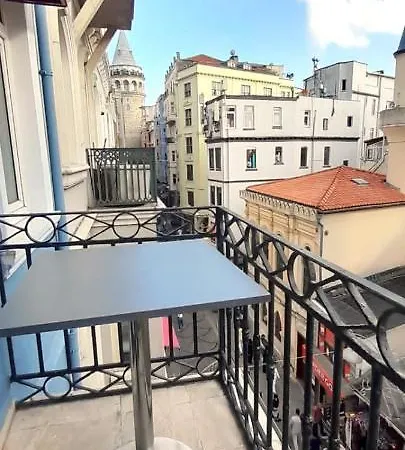 Byboss-cedar Galata 3*
