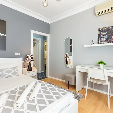 Spacious On Bagdat Street Kadikoy Apartment Istanbul