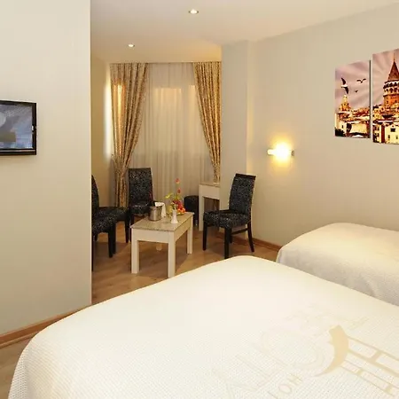 The Port Hotel 4*