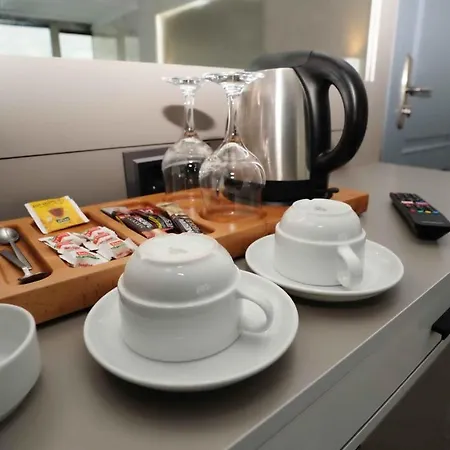 Aura Marina Hotel *