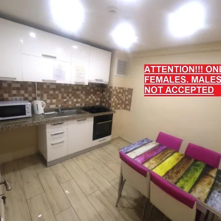 Hotel !only Females! Bakirkoy Ladies Istanbul