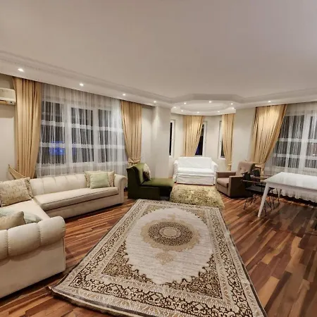 Large 4-bedroom Gem Behind Cevahir Mall, Sisli Apartment