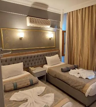 Paris Cafe Restaurant Hotel *