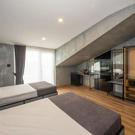 Continental Airport 3*