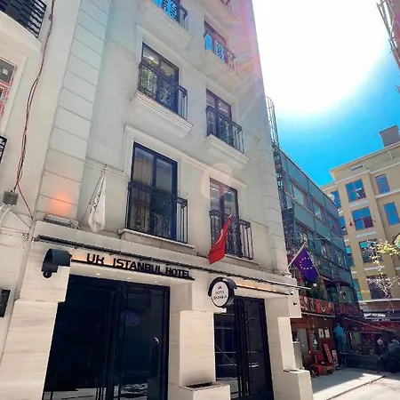 Hotel Uk 3*