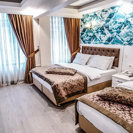 Lazz Hotel