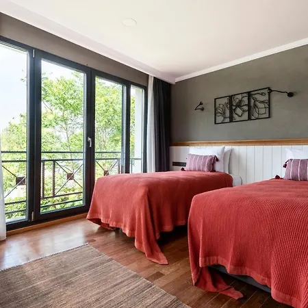 Hotel Old Colorful Balat Petrion Istanbul