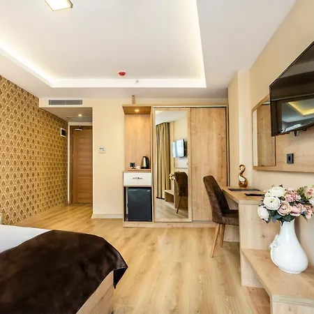 Emin Palace Hotel 3*
