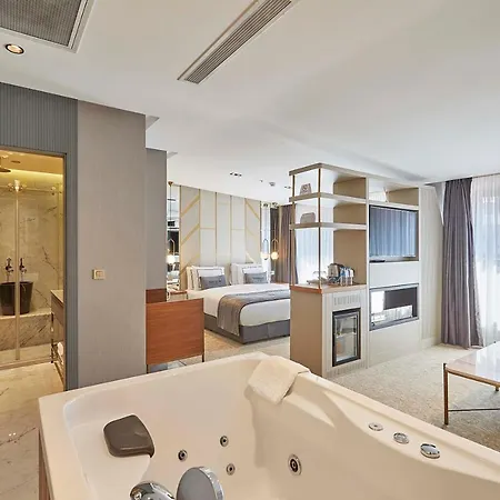 The Hubi Hotel 4*