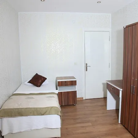 Hotel Garden Hill *