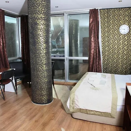 Garden Hill Hotel *
