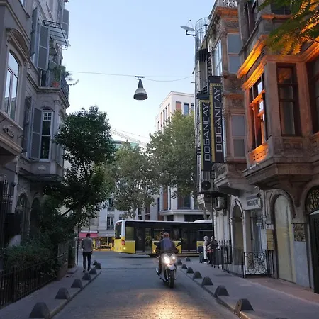 Hotel Adamantides *