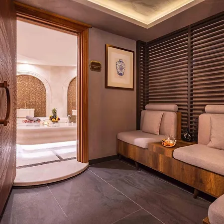 Отель Cronton Design 5*