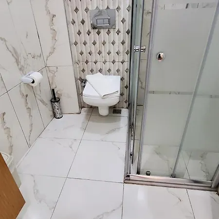 Maniz Apartment *