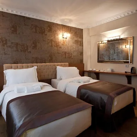 Pera Line Hotel 2*