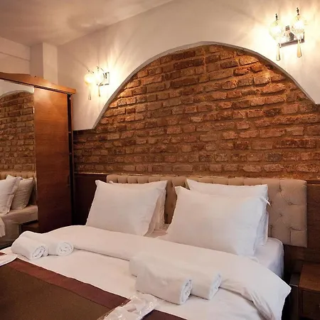 Pera Line Hotel