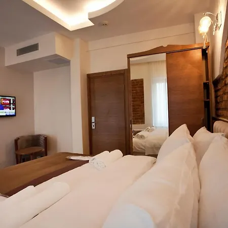 Pera Line Hotel