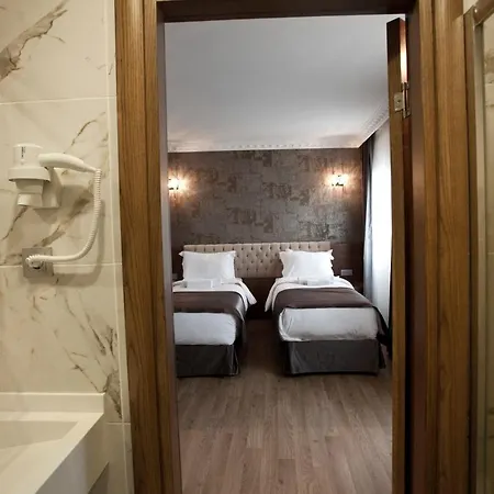 Pera Line Hotel