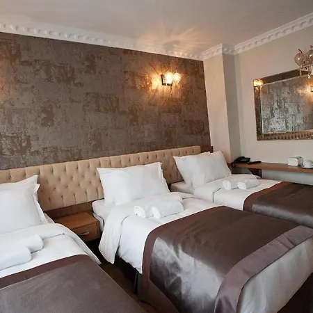 Pera Line Hotel 2*