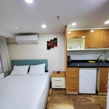 Maniz Apartment *