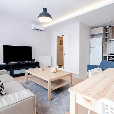 Sleek Flat In Kagithane With Terrace * Istanbul