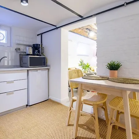 Vibrant Flat 5 Minutes Walk To Istiklal In Beyoglu Apartment Istanbul
