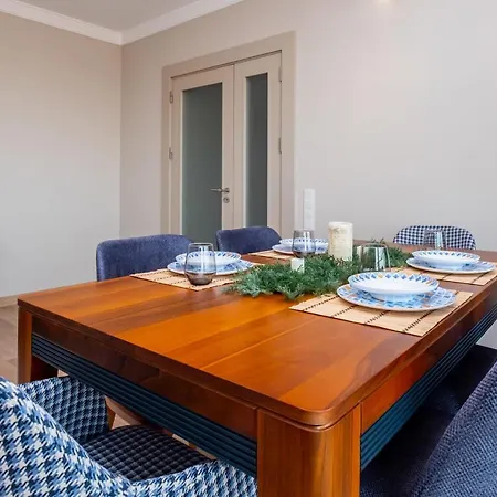 Superb Flat Close To Saw With Shared Pool In Tuzla Apartment *