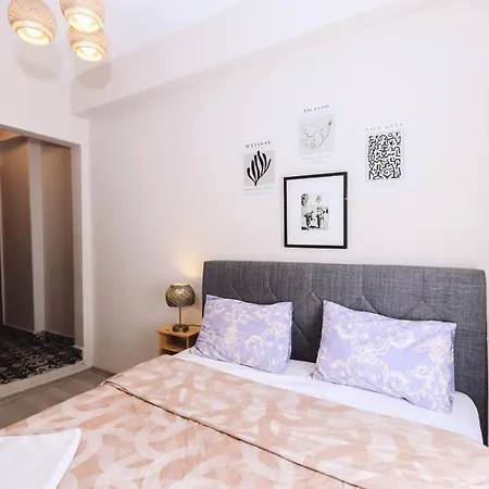 Turan33 Apartment