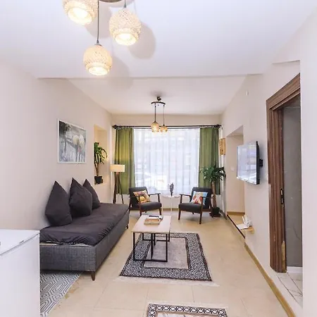 Turan33 Apartment