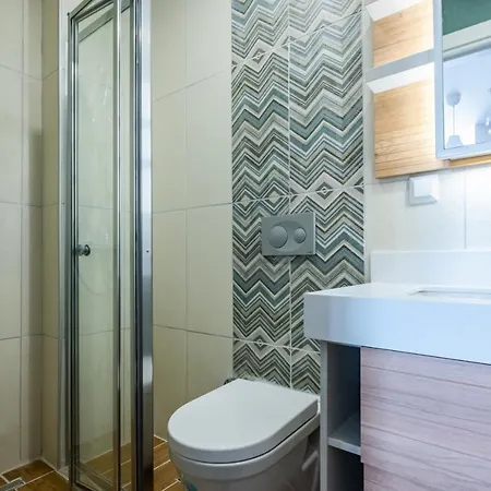 Apartment Sleek Flat In Kagithane With Terrace