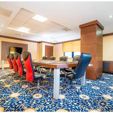 Ma Hotel *