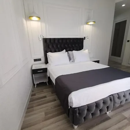 Efzen Hotel *