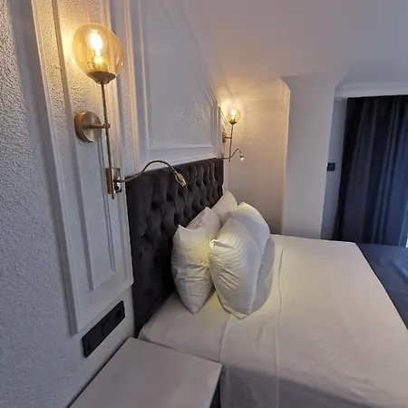 Efzen Hotel
