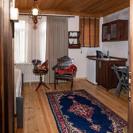 Maria Balat Aparthotel